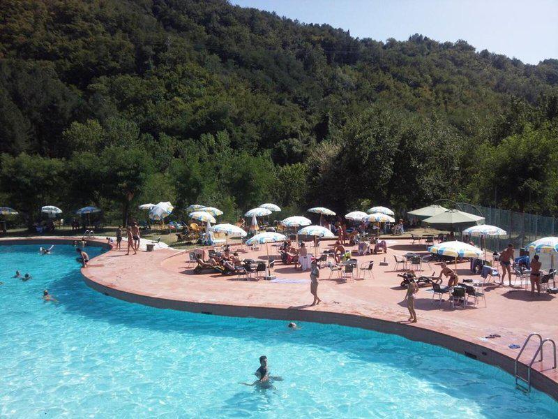 EB1A190E72F828957DC1C8F361FA9AD8