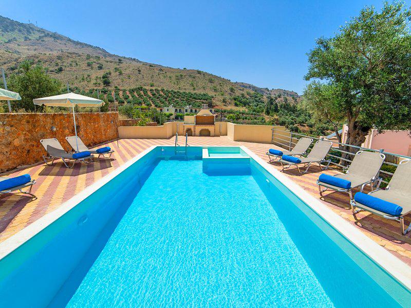 00C714D5D9036AE6078F34E21FF3A255