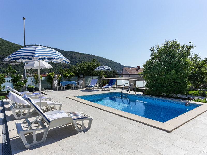 F5D011593EB29E618CB31354B2B0F6F4