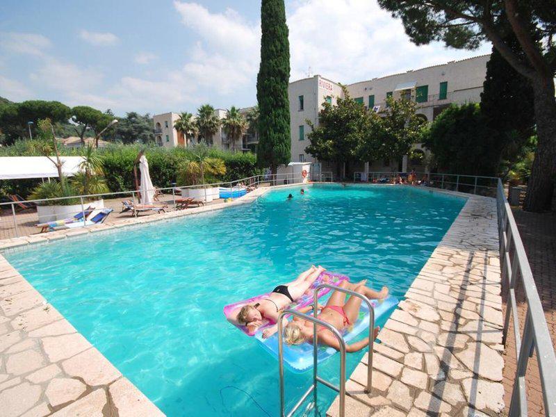 9BE66288CF357CEC182C266F53EC7F94