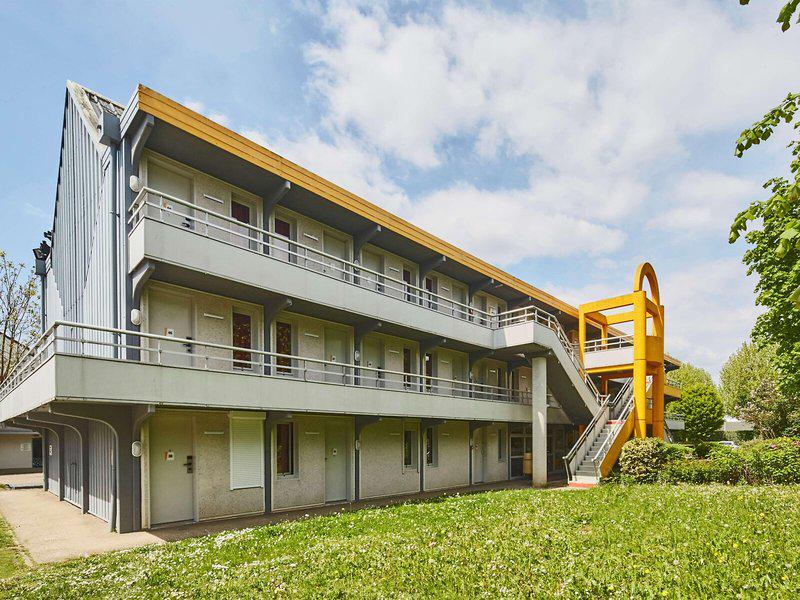 4FE3F2940BF9A3E27743A7579992B04A