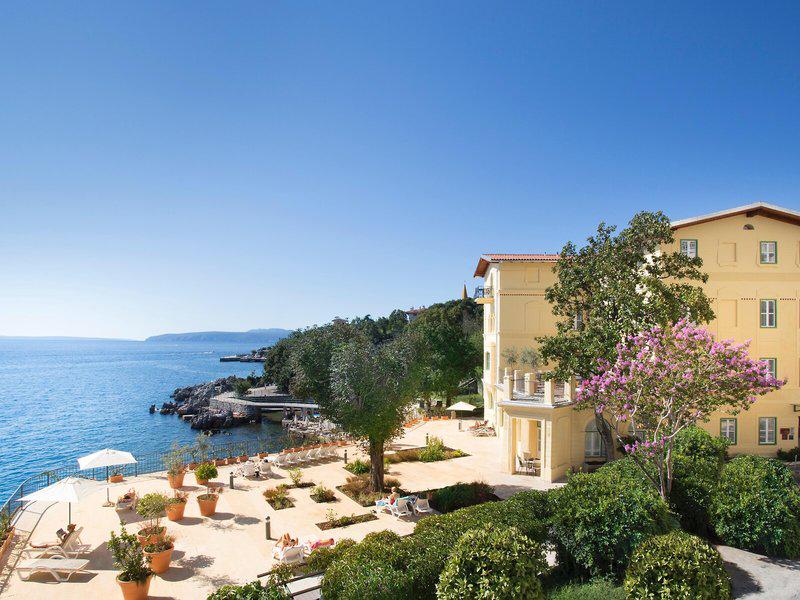 59066BFDE8358D4BF9E9DA0B5F89CF5B