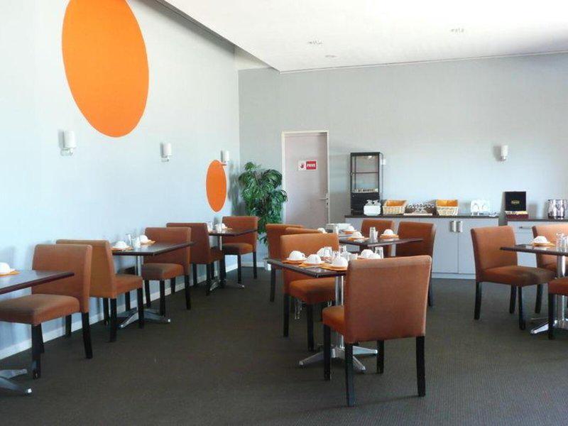 FF00F6F6C58DBC54F15480185C221916