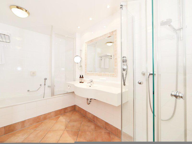 8A8F42368D19ECD5CD41E15871BE2264