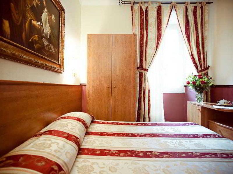 15FD307F9A9131E680ECF83BD5C14143