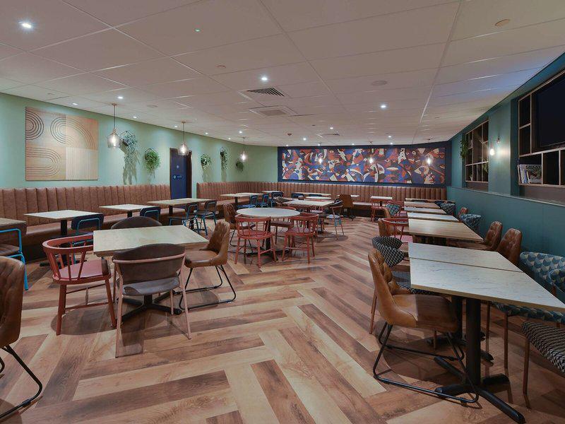 70000C17D79F19AF5E0D977AF0E25671