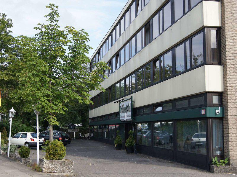 6A8C0F07E1DB3384FF4AE4D15A55591F