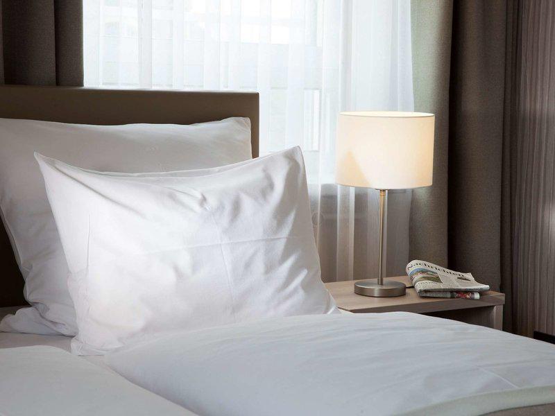 CCB4642E46009DC15F24428D4C57BA26