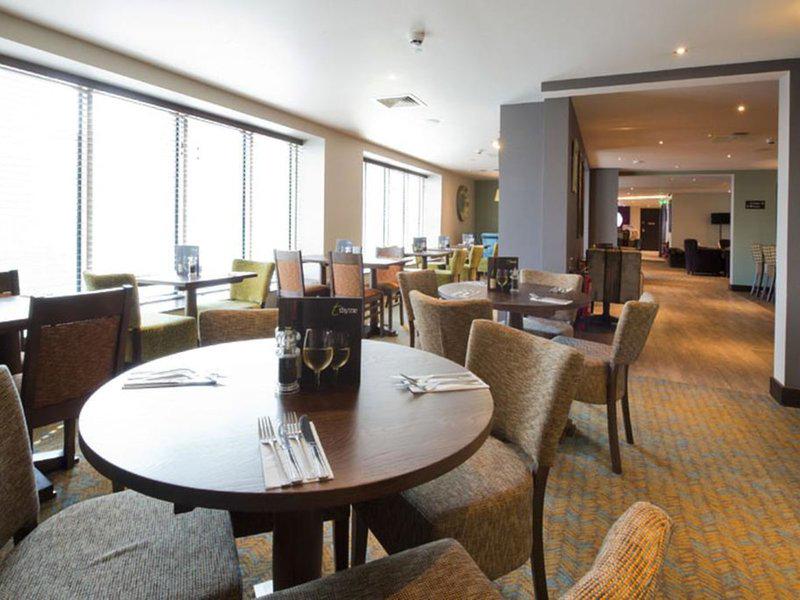 91E42FBEF03BD677E63BA9A73676A3D9