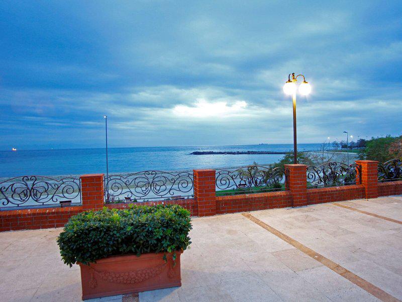 817FB86562CAFC41855D2A719112D3E9