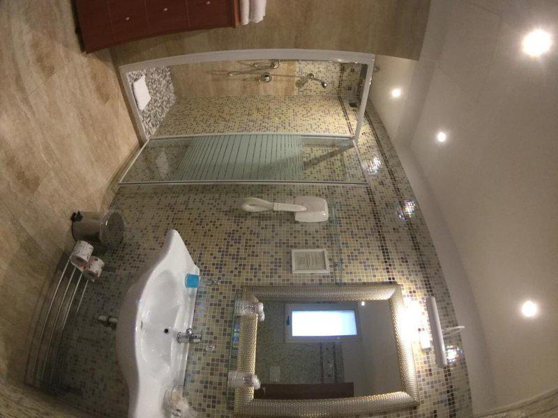 55FD87B4C8BC957A8D9BDAA1AE576B90