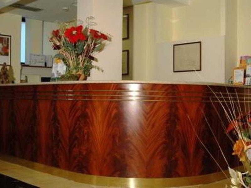 35E4E228CD56FD6EEC88B1312A73F3EA