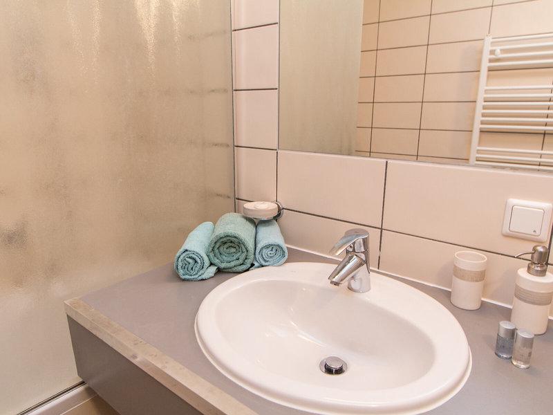 5662FF0E04F8F6C852B72C4CFEBBF6A5