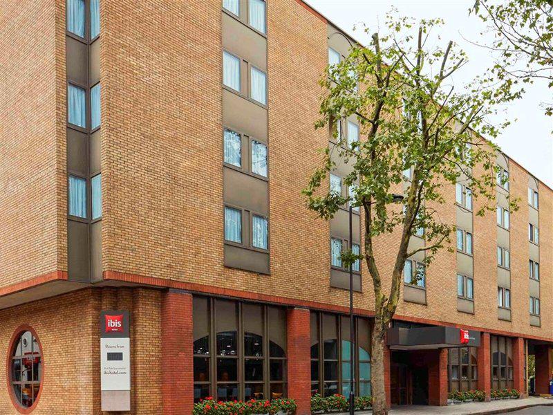 41DBDAFC4CE4FDFEECC6E8276EF69238