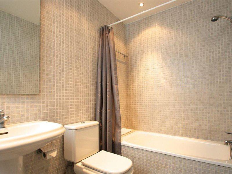 F946BB32839A0070327AE5255DB0EDE8