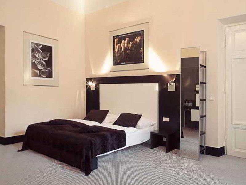 53C7F67AD716E1CCB92B77B0CE6637BA