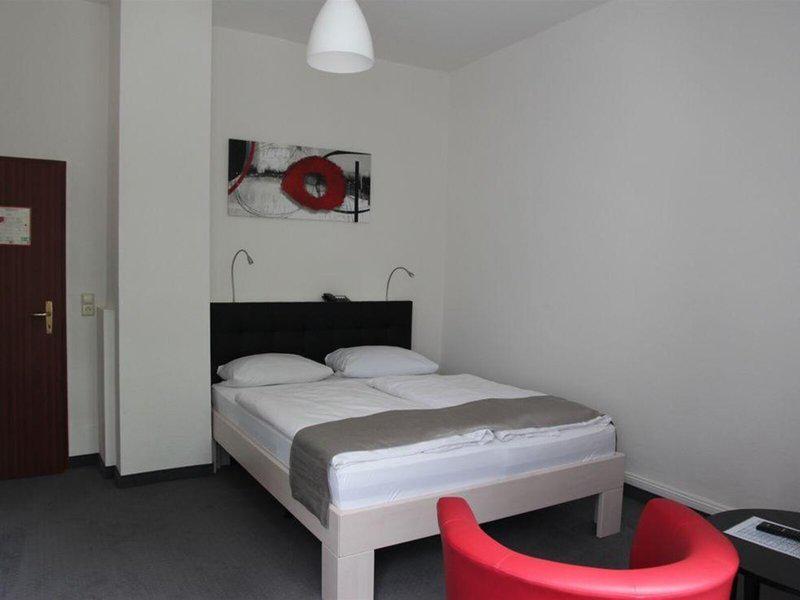 5677B74847FDAC87CF854DB3B6CB833C