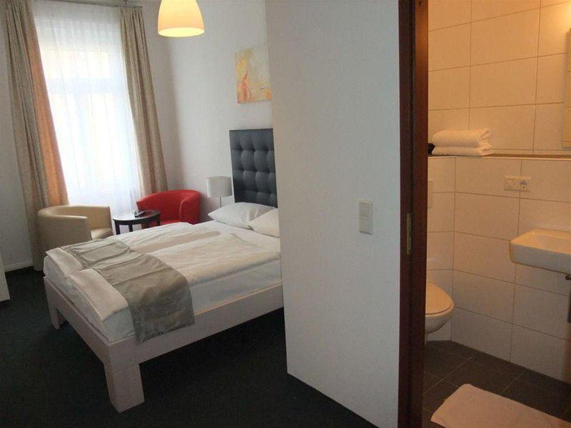 BC3C921542A73553D59D937502199634