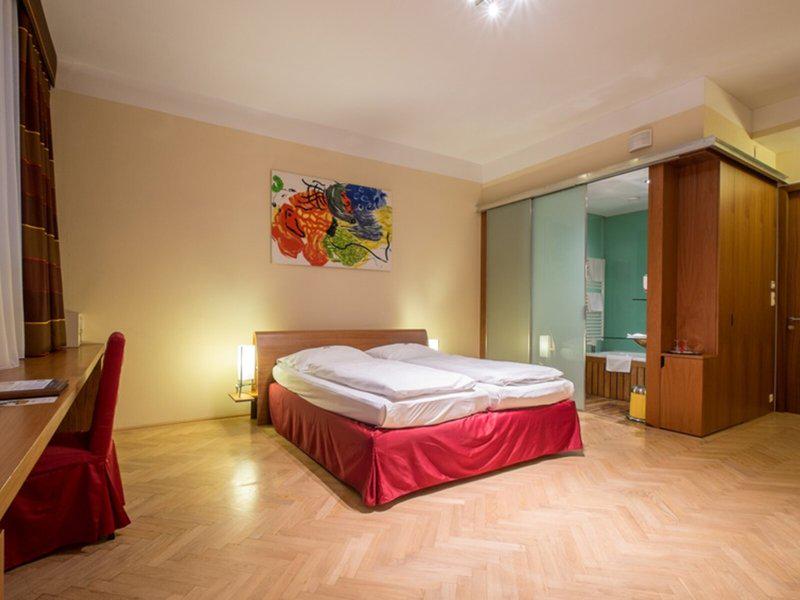 4A2B218F490083033FE04B19D75067F4