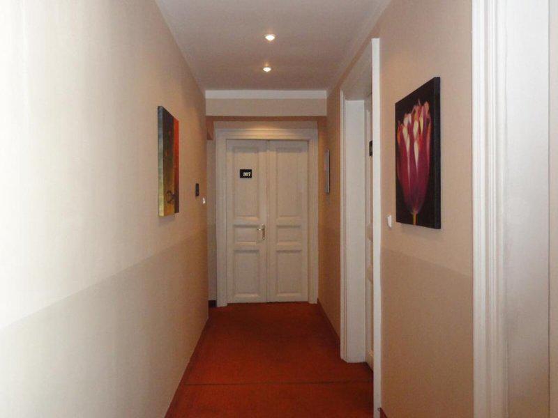 67B9BC6213DE516ED2D783D241704CAC