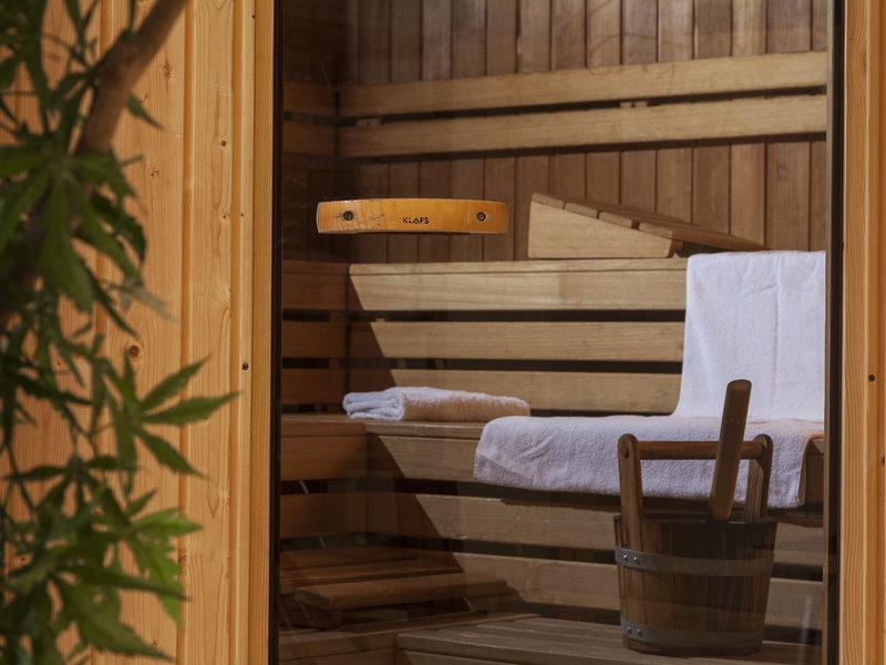 16AE55D9A5253F318FE49EA11B87B7B2