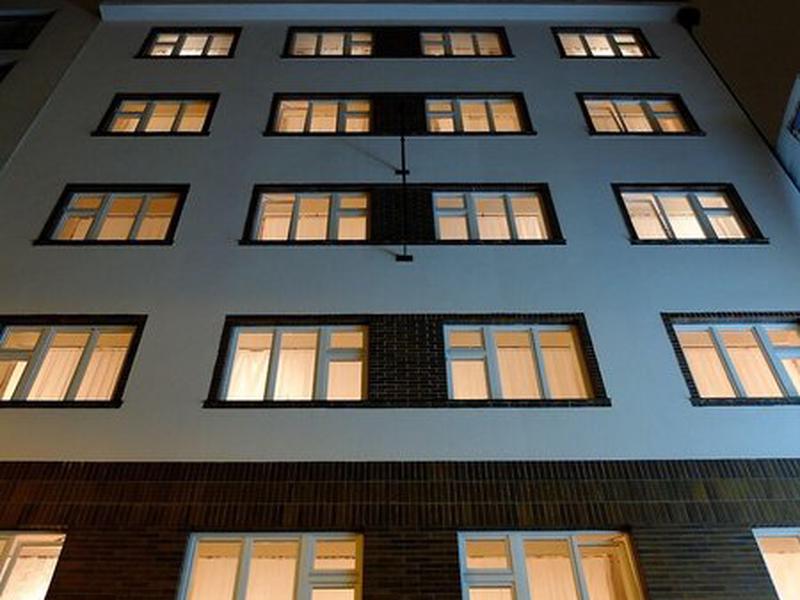 6E52B57221A709B94DBED2C1EB6FF71C