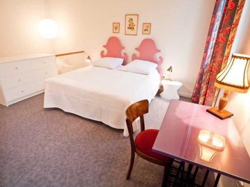 F765862CFAEDE49C31EFCC34D648195D