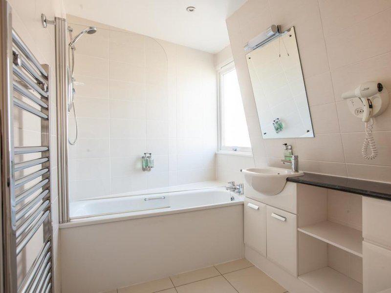 2792E71B64F4C45F784A0DDA8F7D7EAA