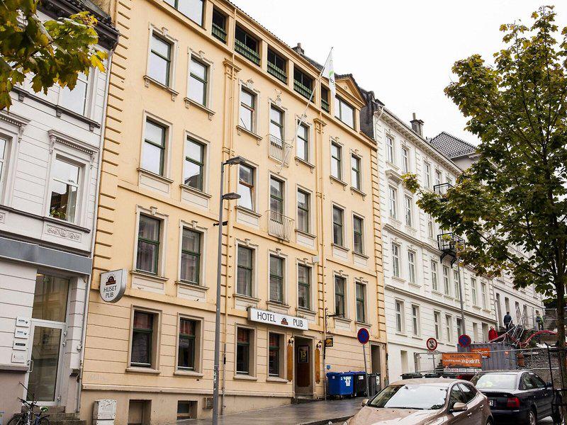 3F3E979B858F7EF5F562D6D69899F002