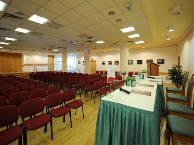 706FCBEC0D5E04181ECDDDC0CE44C7CB