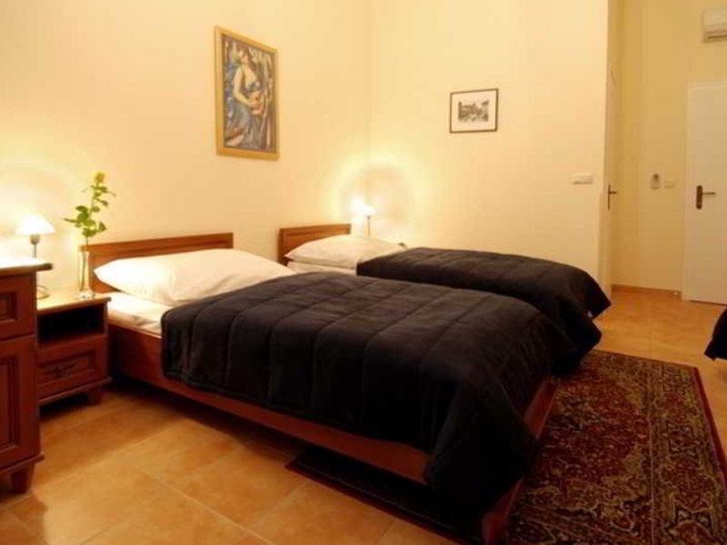 228CF8F96F049BDE9AEAA0107DC206C2