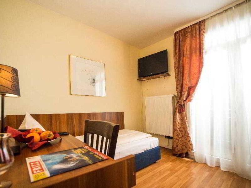 05C3C92DB13E1EB040E963981DA1EB4F