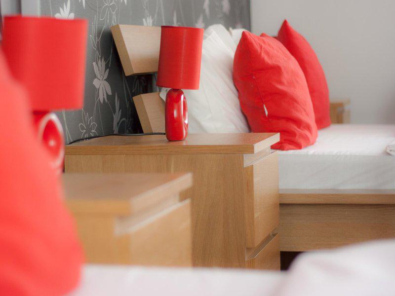 2F933E2B7A43EF3E816EB38C659AC426