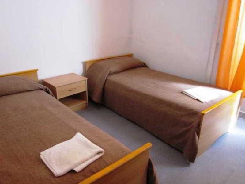 8E4AC41E26FE6B735D2753E83F2CF110