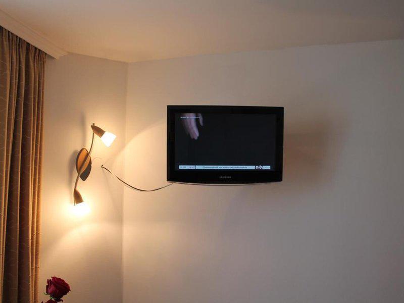 21585E30FD50326D439F8B28A5F28449