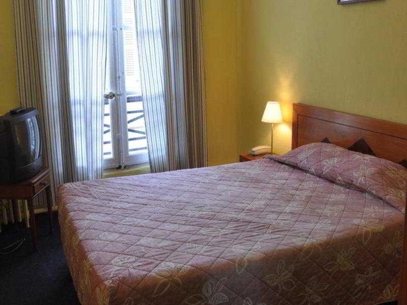 CA39B0A28E4052B3C8D690AFF7245766