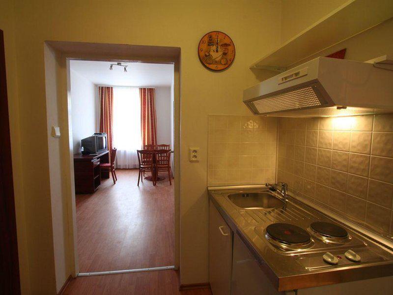 9DA36920AD7DC3F303FF49D51069EE1C