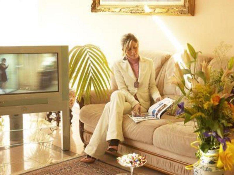 3867BEE77A986CC796F8038667EB17E1