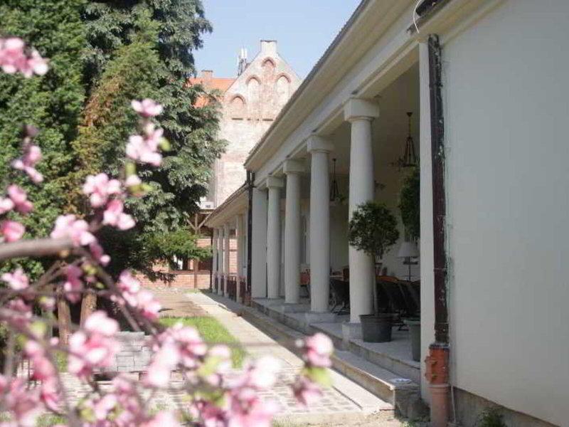 8BA1C127E71F99A9EA437F6D506A04B0