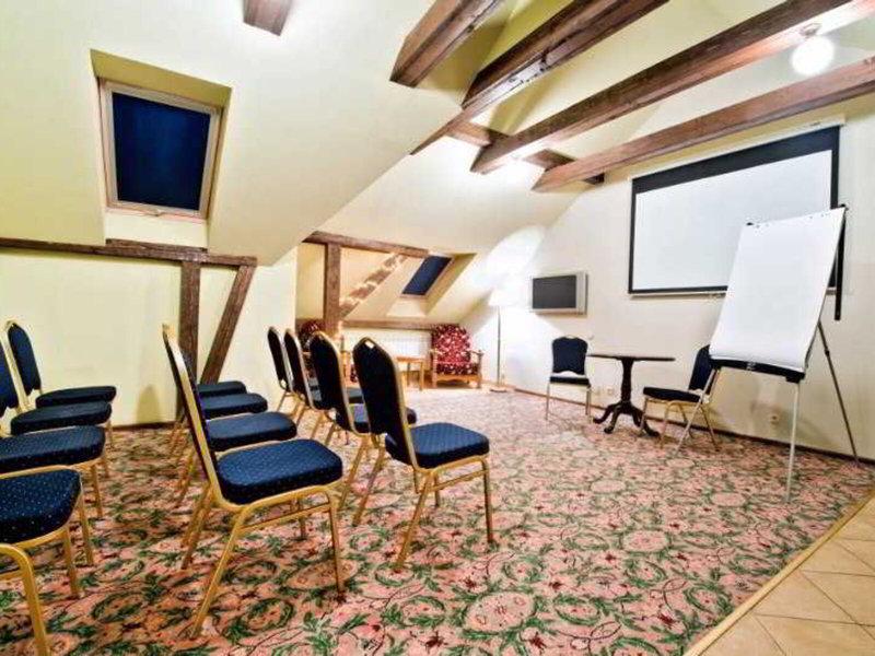 FDB3C34BAE4C66DFCDB3D7187B73CA88