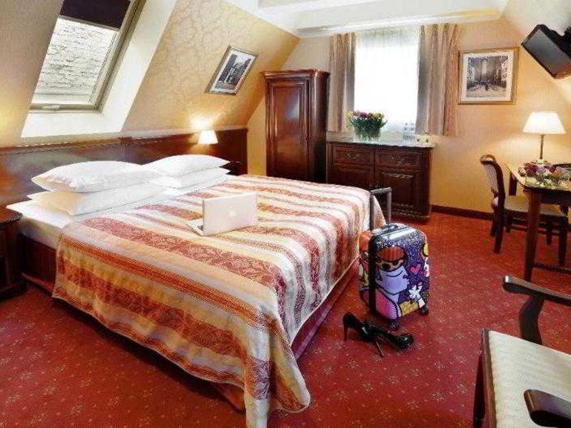 D7B12738585315DACB275DFA6F180D50