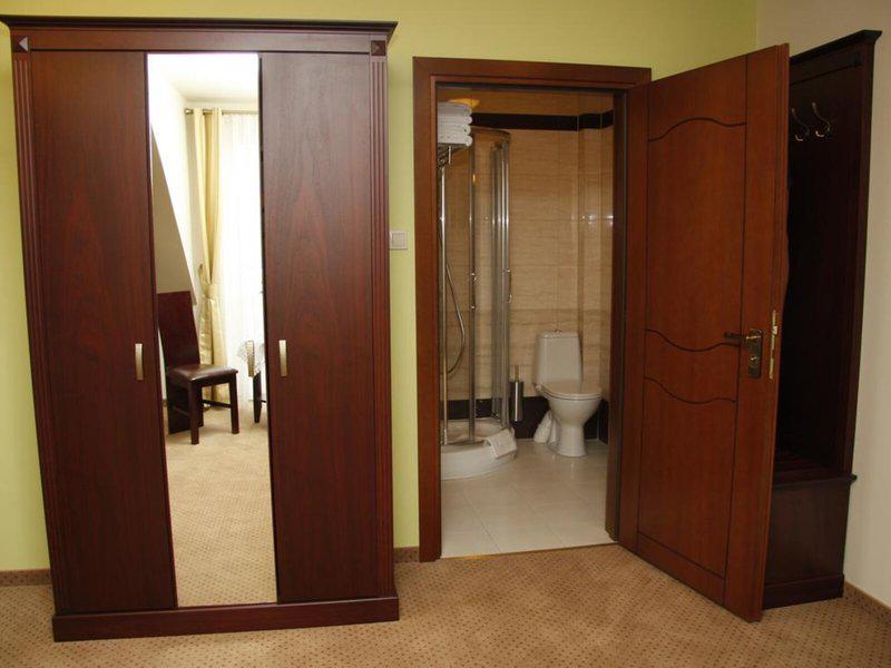 BA91B7FDDC989EF54A91663B8E38B3CF