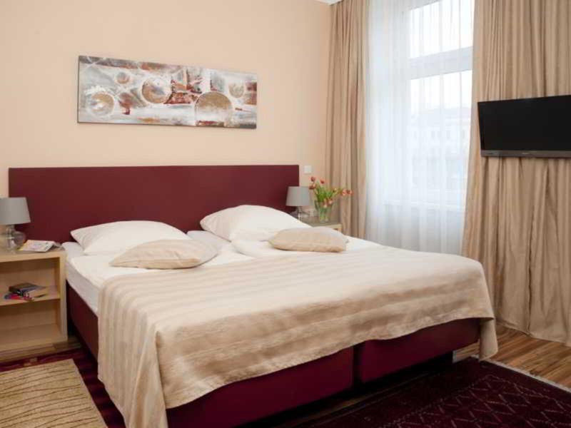 844B795386B5F014262B7870AA6C28A7