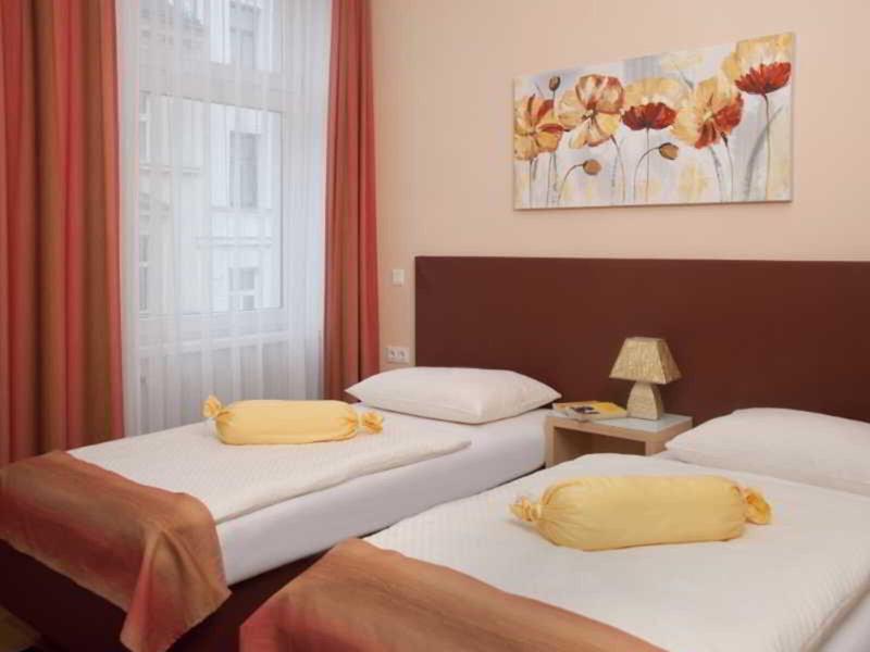 6908A02F494C93257D55C033C43F9810