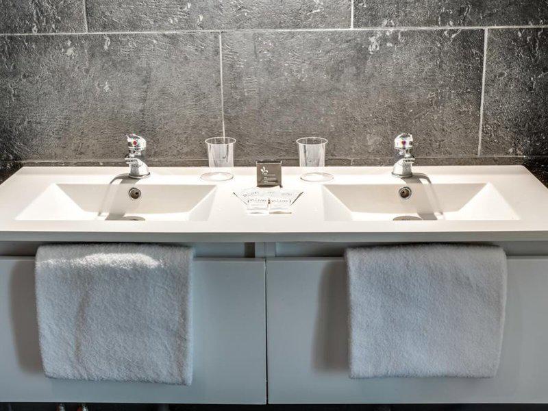 DA41D9A023513084AF003E50B9105E5D