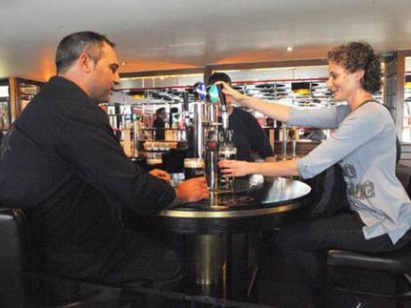 5B1E06A1494611C929021B2BFF879598