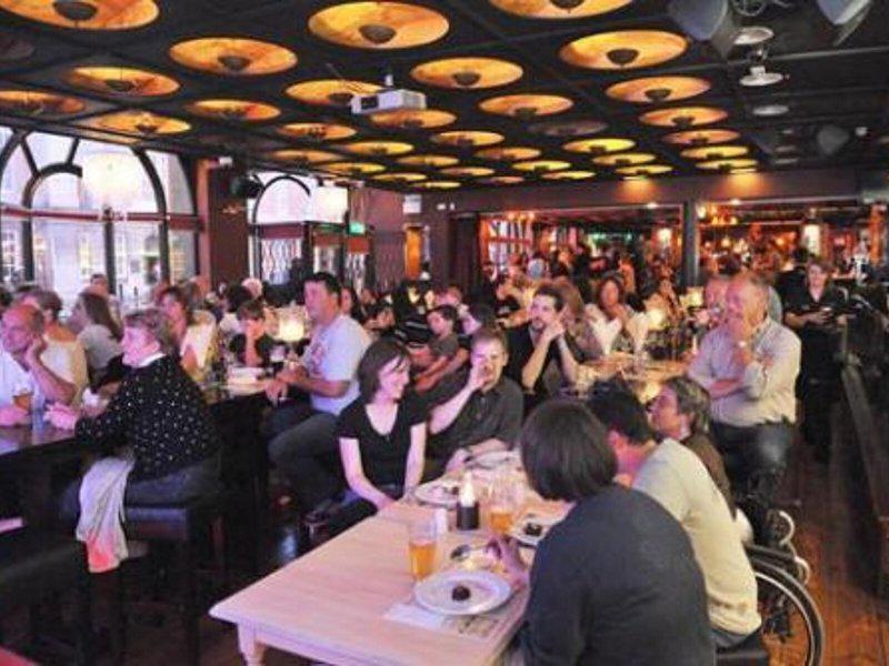 00D0F7D6B8BF3155AF1484DFF00330D1