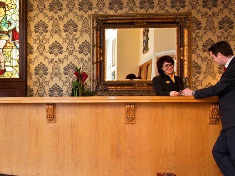 D8417049A59294DC56A05D5A871F93A8