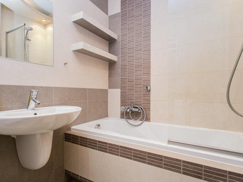 98F7FAC44B1B864E6160F44AE948CD4F