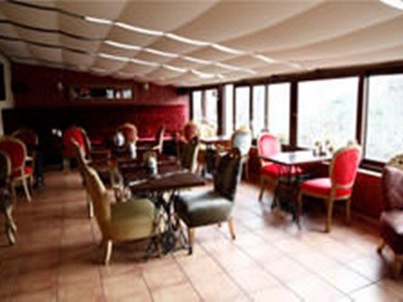 7F614870747C4EEDD2D49A6C425E3B20